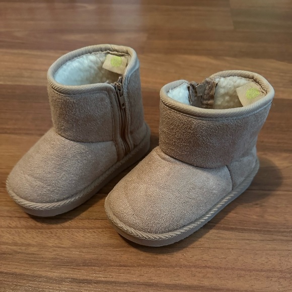 Warm Tan Kids Boots with Side Zipper - Picture 1 of 3